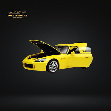 MOTORHELIX Honda S2000 AP2 INDY YELLOW PEARL 1:18 Scale (ONLINE ORDER ONLY)