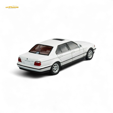 DCM BMW E38 740iL 7-Series in White 1:64 (ONLINE ORDER ONLY)