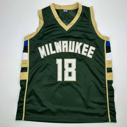 Facsimile Autographed Kyle Kuzma Milwaukee Green Reprint Laser Auto Basketball Jersey Size Men's XL (ONLINE ORDER ONLY)