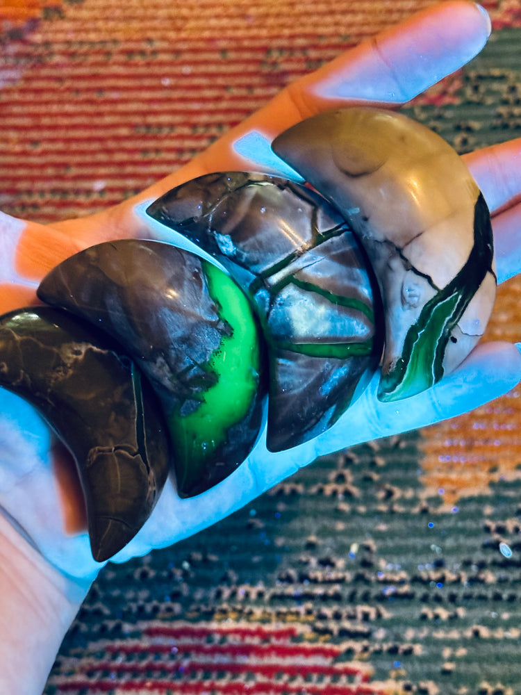 Volcano Agate Crescent Moon, UV Green Fluorescent Minerals (ONLINE ORDER ONLY)