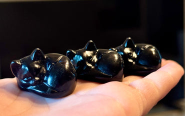 3 cm Sleepy Black Obsidian Cat Sculpture, Mini Black Cat, Black Crystal Cat, Cat Lover Gift (ONLINE ORDER ONLY)