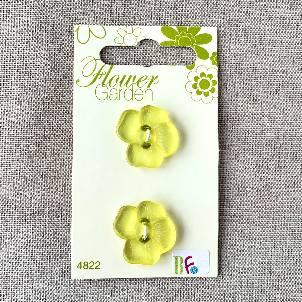 4822 Yellow Flower - Flower Garden - 2 Hole - 19mm Buttons (ONLINE ORDER ONLY)