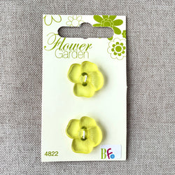 4822 Yellow Flower - Flower Garden - 2 Hole - 19mm Buttons (ONLINE ORDER ONLY)