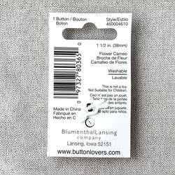 4610 Flower Cameo - Button Trends - 1 Hole Shank Buttons - 38mm - White Black (ONLINE ORDER ONLY)
