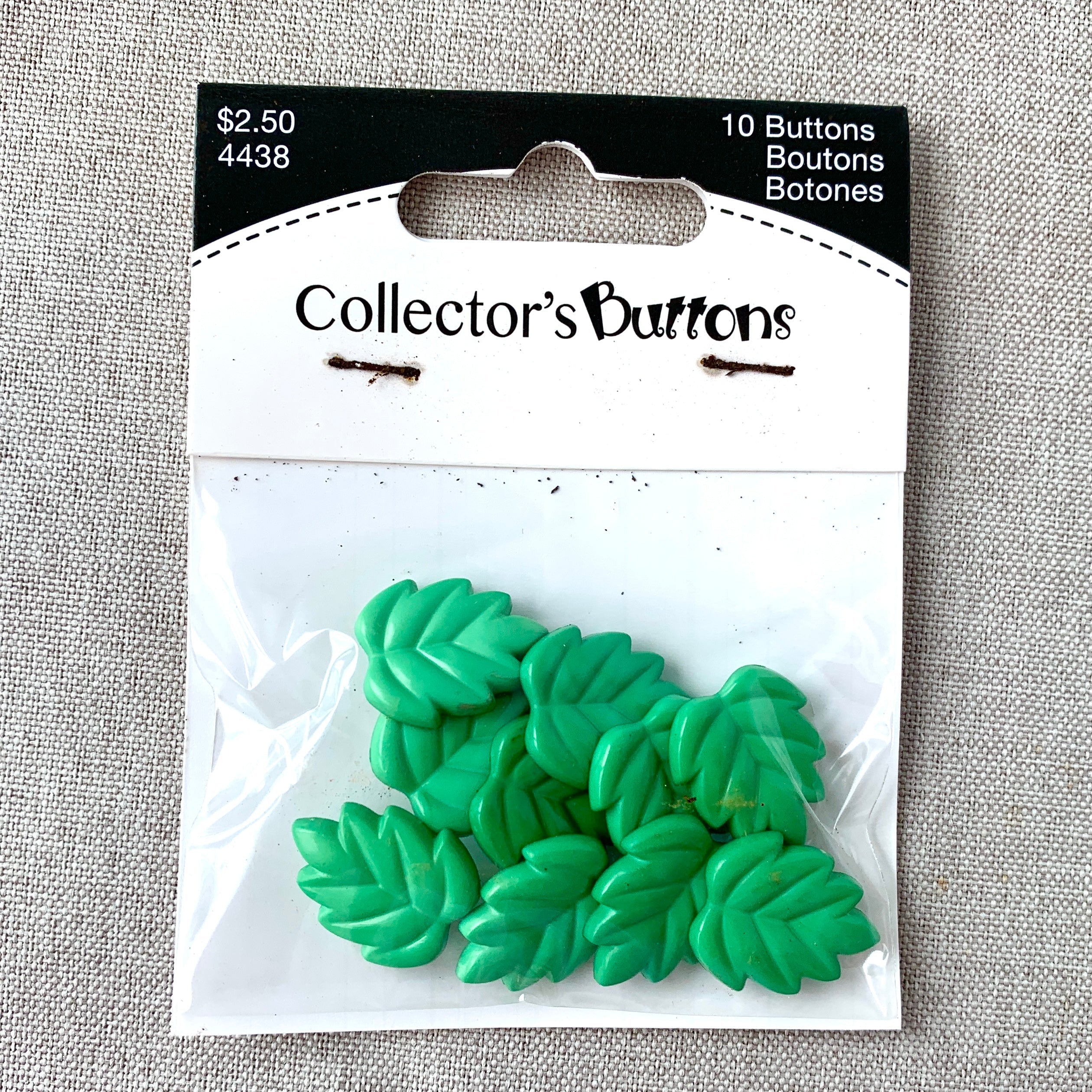 4438 Leaf - Collectors Buttons - 1 Hole Shank Button - - Green (ONLINE ORDER ONLY)