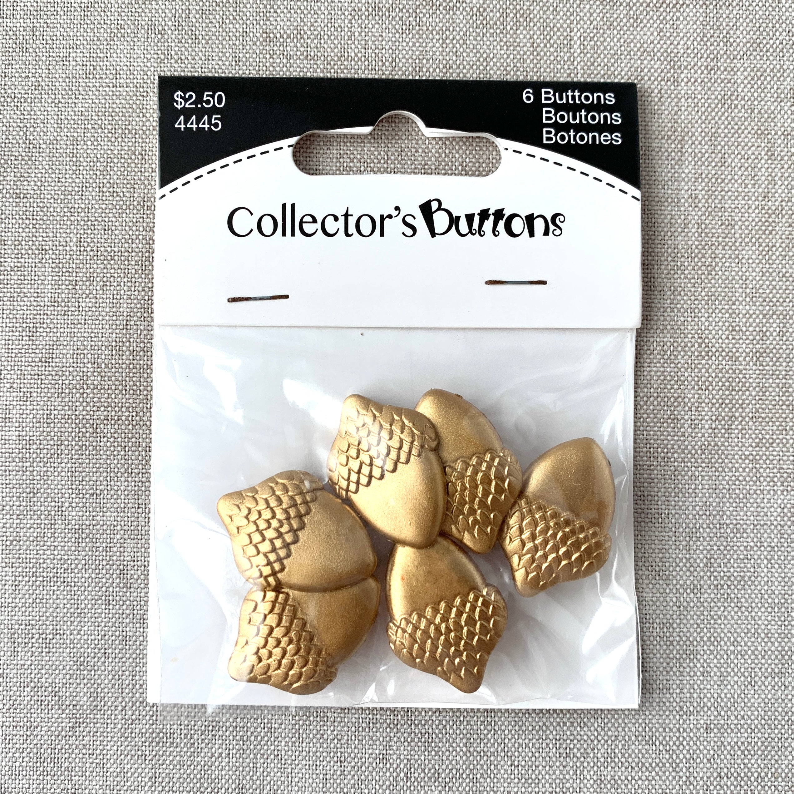 4445 Gold Acorn - Collectors Buttons - 1 Hole Shank Button - - Gold (ONLINE ORDER ONLY)