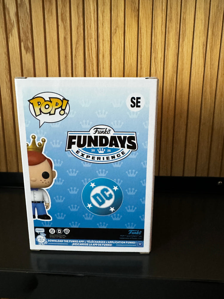 Funko Fundays Experience 2025: Pop! Originals DC Freddy Funko as Orange Lantern (Translucent) LE2000 (Online Order Only)