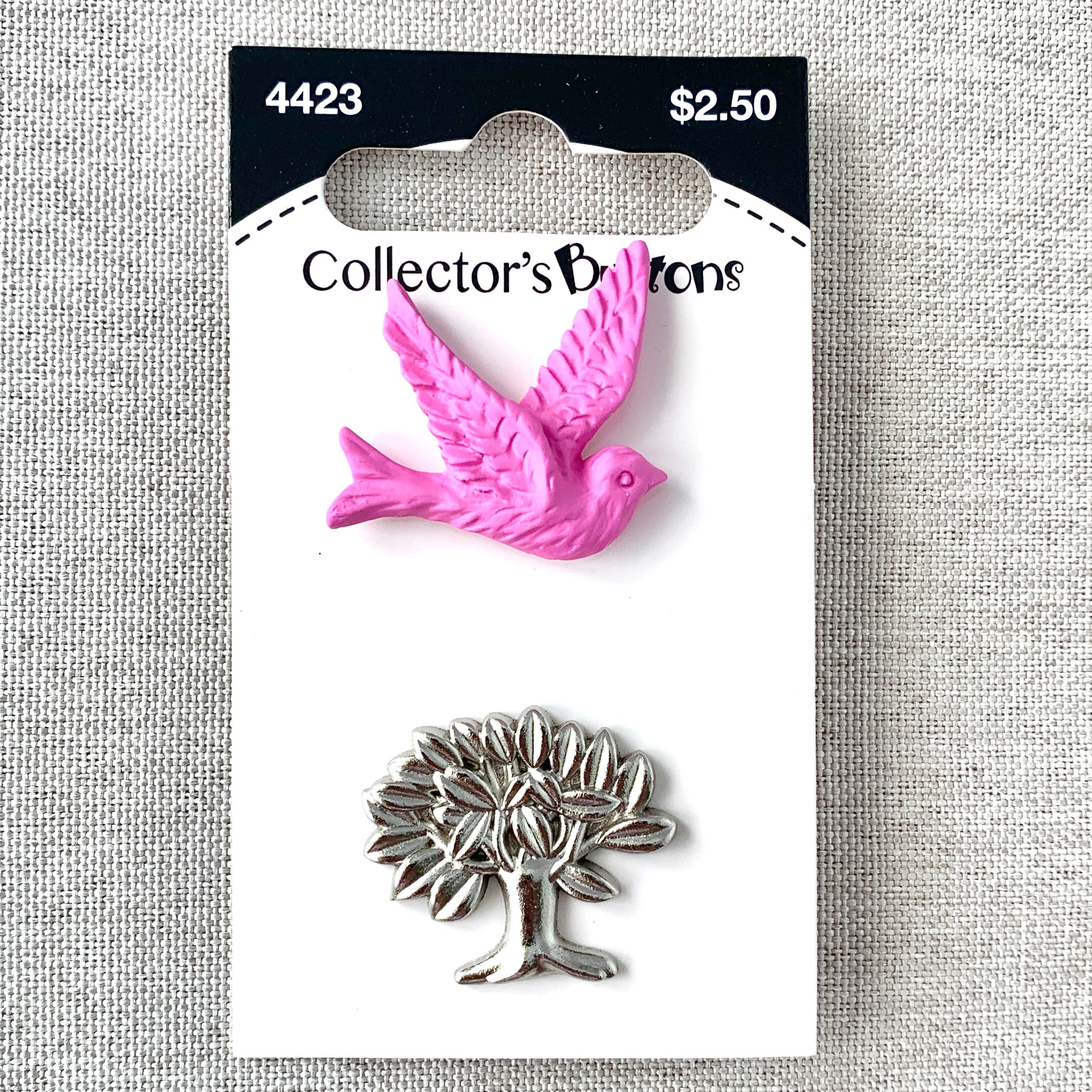 4423 Bird and Tree - Collectors Buttons - 1 Hole Shank Buttons - 25mm 32mm - Pink Silver (ONLINE ORDER ONLY)