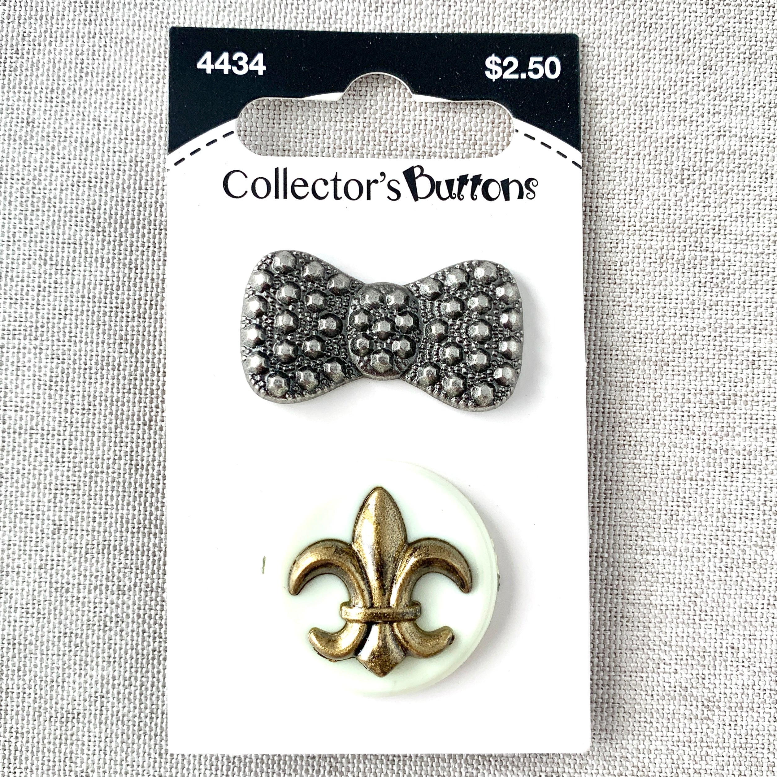 4434 Bow and Fleur de Lis - Collectors Buttons - 1 Hole Shank Buttons - Assorted Sizes - Silver Bronze (ONLINE ORDER ONLY)