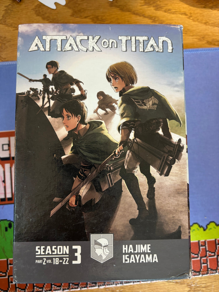 Attack on Titan Vol 18-22 Box Set (Online Order Only)
