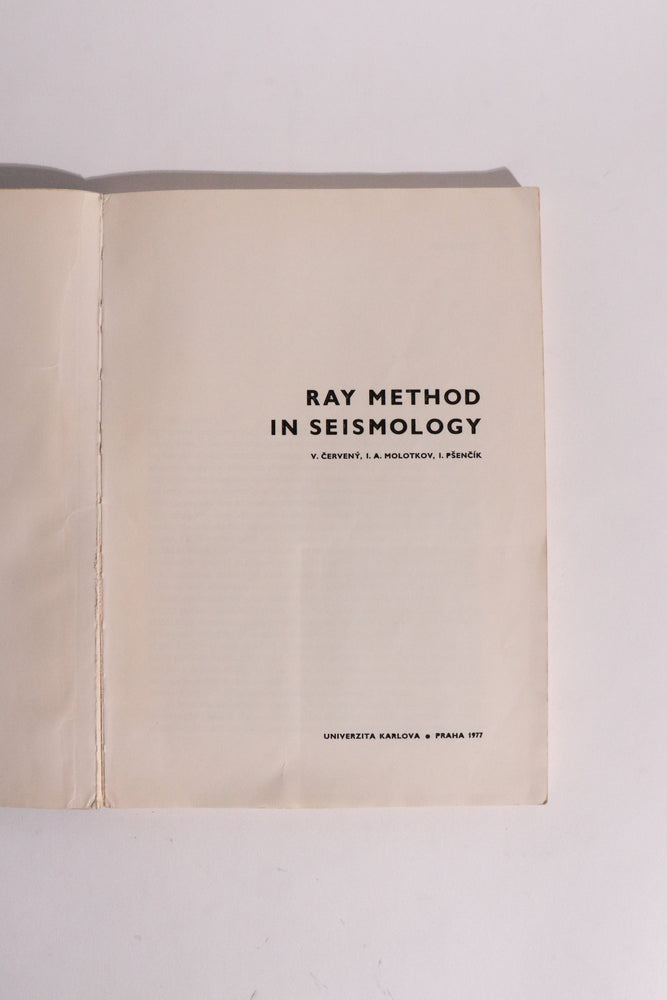 Ray Method in Seismology — V. Červený, I. A. Molotkov & I. Pšenčík (1977)