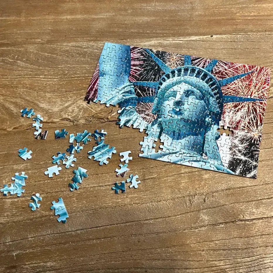 Lady Liberty 234 Piece "World's Smallest" Jigsaw Puzzle TDC