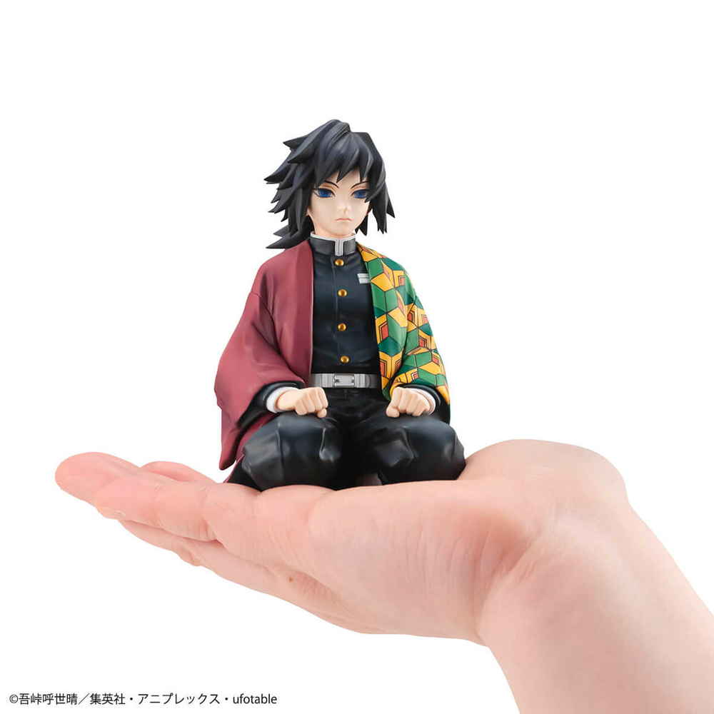 GEM Series: Demon Slayer: Kimetsu no Yaiba - Palm Size Giyu Tomioka Figure (With Gift) (ONLINE ORDER ONLY)