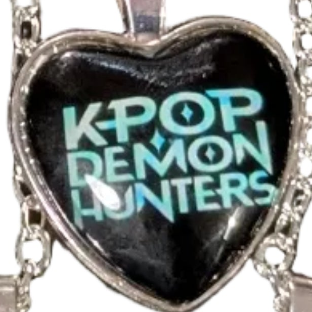 K-POP DEMON HUNTERS Heart Pendant Necklace – Character Art Collection (ONLINE ORDER ONLY)
