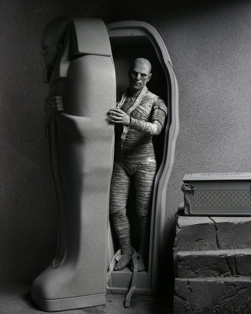 NECA Universal Monsters: Ultimate Mummy (Black & White) (ONLINE ORDER ONLY)