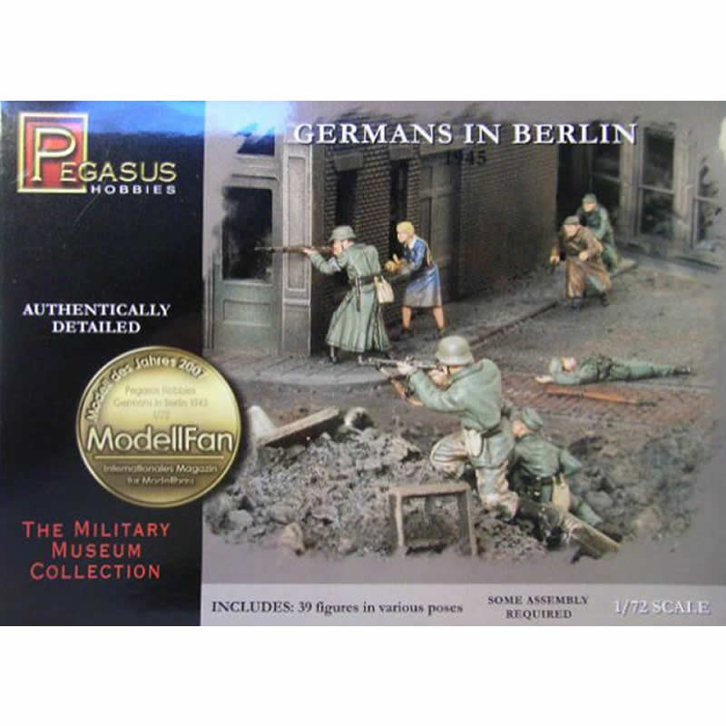 PEG7228 German Soldiers In Berlin 1/72 Scale Plastic Model Kit Pegasus (ONLINE ORDER ONLY)