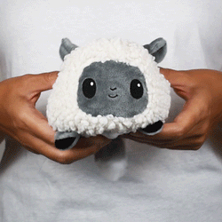 TeeTurtle Reversible Sheep/Wolf: White/Gray (Mini) (ONLINE ORDER ONLY)