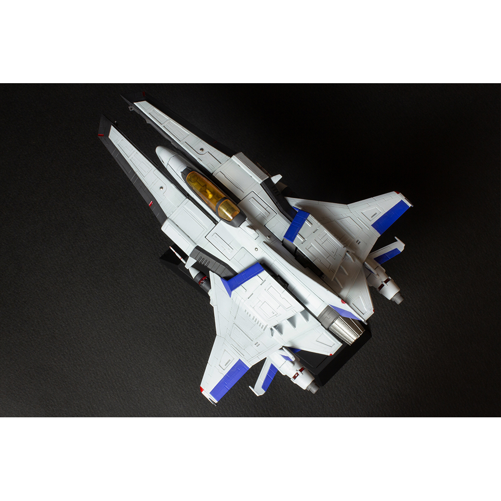 PLUM: Gradius V - Vic Viper Ver. 1/144 Scale Model Kit (ONLINE ORDER ONLY)