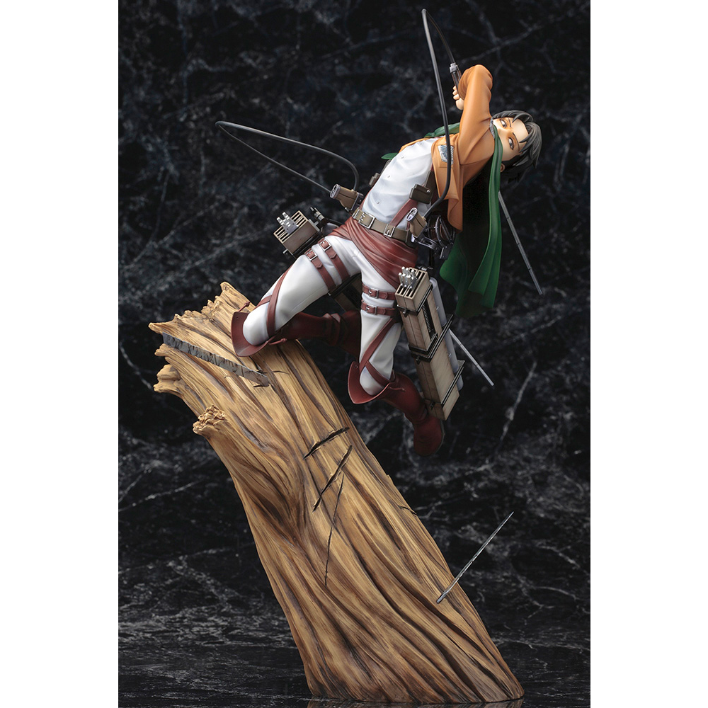 KOTOBUKIYA ARTFX J: Attack on Titan - Levi Renewal Package Ver. 1/7 Scale Figure (ONLINE ORDER ONLY)