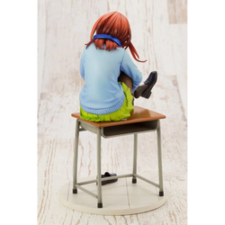 KOTOBUKIYA: The Quintessential Quintuplets - Miku Nakano 1/8 Scale Figure (ONLINE ORDER ONLY)