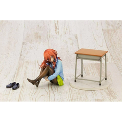 KOTOBUKIYA: The Quintessential Quintuplets - Miku Nakano 1/8 Scale Figure (ONLINE ORDER ONLY)