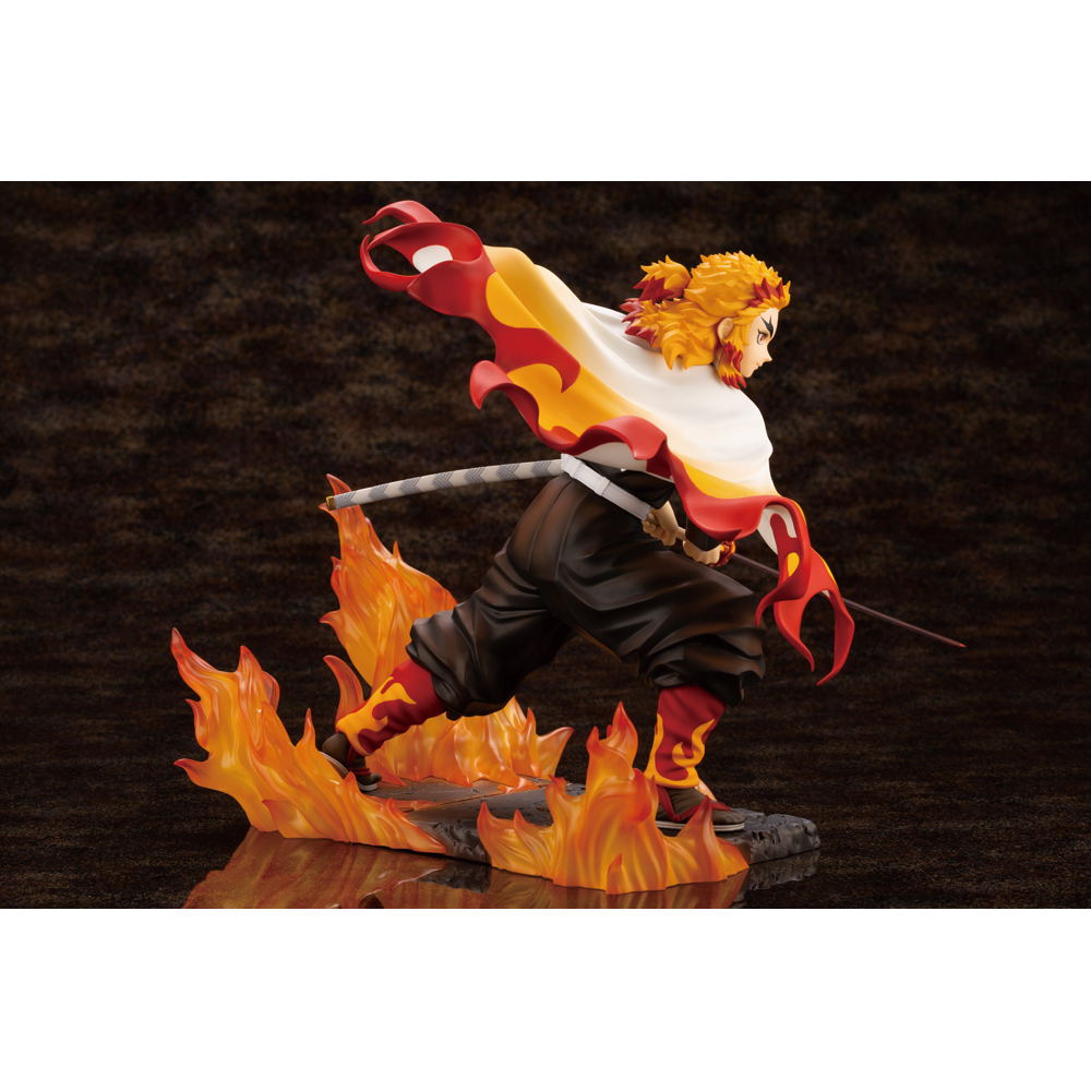 KOTOBUKIYA ARTFX J: Demon Slayer: Kimetsu no Yaiba - Kyojuro Rengoku (ONLINE ORDER ONLY)