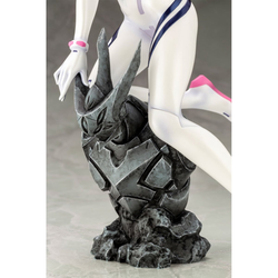 KOTOBUKIYA: Evangelion: 3.0+1.0 Thrice Upon a Time - Mari Makinami Illustrious White Plugsuit Ver. 1/6 Scale Figure (ONLINE ORDER ONLY)