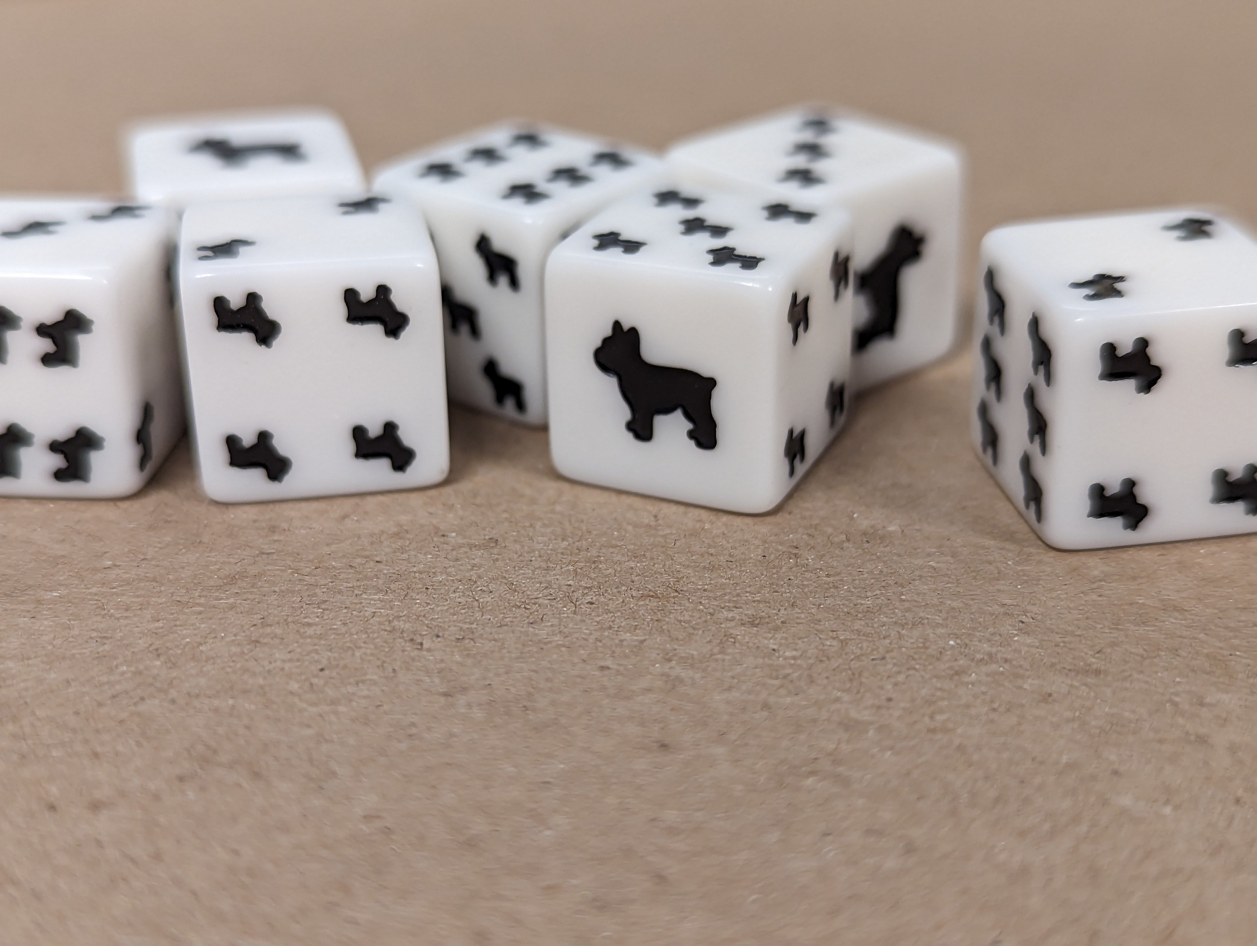 Bulldog Dice Opaque White w/Black Bulldogs 16mm d6 Dice (sold per die) (Online Only)