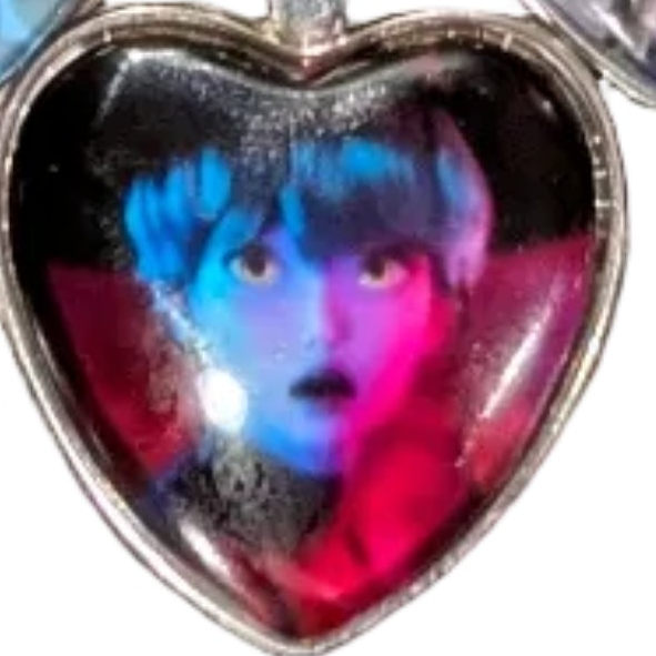 K-POP DEMON HUNTERS Heart Pendant Necklace – Character Art Collection (ONLINE ORDER ONLY)