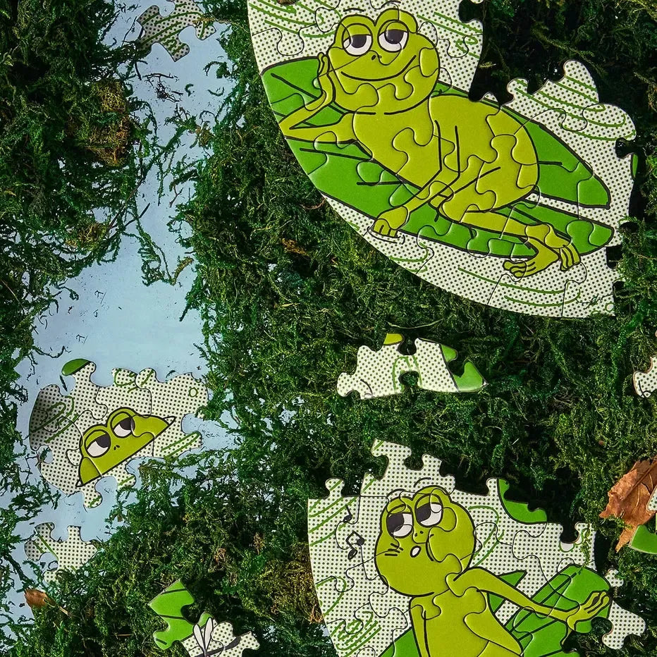 Peace Frogs 81 Piece Round Jigsaw Puzzle Le Puzz