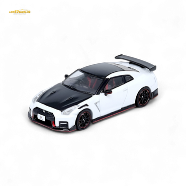 Inno64 NISSAN GT-R (R35) NISMO White 1:64 (ONLINE ORDER ONLY)
