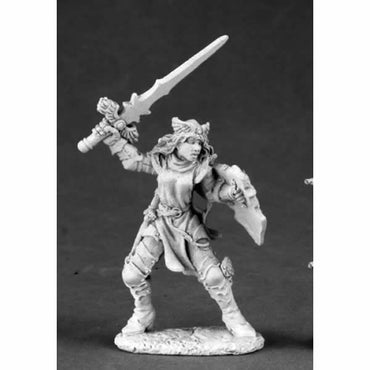 RPR03520 Elise Good Female Knight Miniature 25mm Heroic Scale (ONLINE ORDER ONLY)
