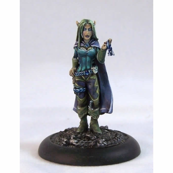 RPR03566 Valloa the Female Elf Thief Miniature 25mm Heroic Scale (ONLINE ORDER ONLY)