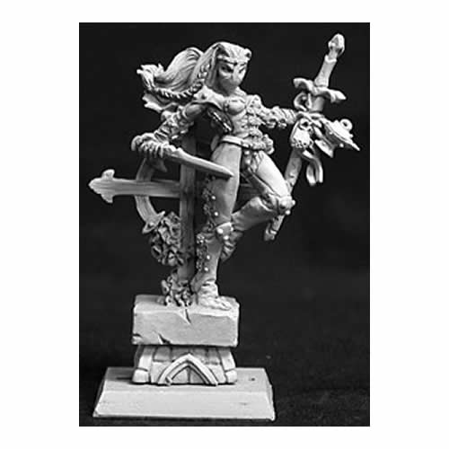 RPR14020 Lola Female Thief Miniature 25mm Heroic Scale Warlord (ONLINE ORDER ONLY)