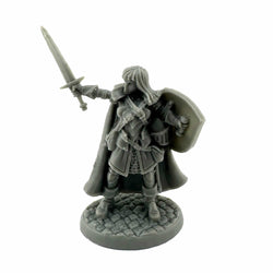 RPR20327 Caerindra Thistlemoor Female Fighter Miniature 25mm Heroic Scale Figure Bones Black (ONLINE ORDER ONLY)
