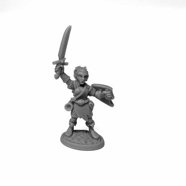 RPR30130 Elliwyn Heatherlark Miniature Figure 25mm Heroic Scale Reaper Bones USA (ONLINE ORDER ONLY)