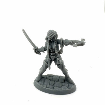 RPR30161 Damaris Female Duskwarden Miniature Figure 25mm Heroic Scale Reaper Bones USA (ONLINE ORDER ONLY)