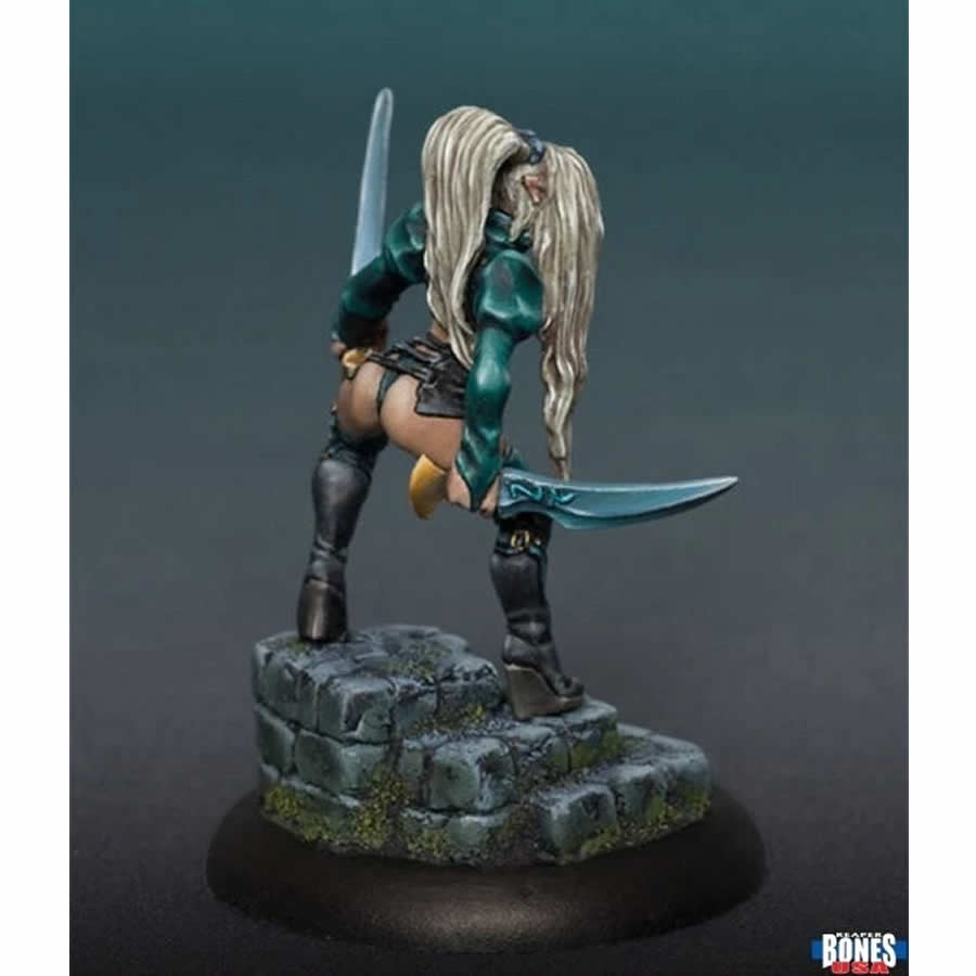RPR30229 Caryth Female Dark Elf Miniature Figure 25mm Heroic Scale Reaper Bones USA (ONLINE ORDER ONLY)