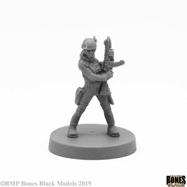 RPR49020 Tess Adventuring Heroine Miniature 25mm Heroic Scale (ONLINE ORDER ONLY)