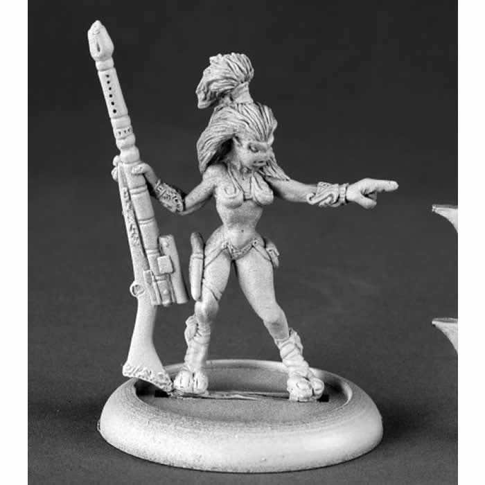 RPR50136 Female Andromedan Hunter Miniature 25mm Heroic Scale (ONLINE ORDER ONLY)