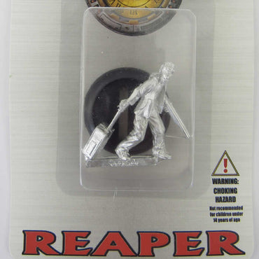 RPR50199 Denver Zombie Survivor Miniature 25mm Heroic Scale (ONLINE ORDER ONLY)