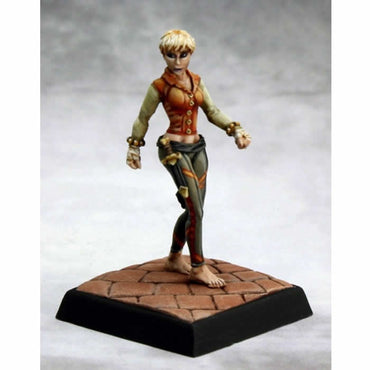 RPR60102 Trinia Sabor Miniatures 25mm Heroic Scale Pathfinder Series (ONLINE ORDER ONLY)