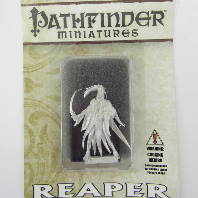 RPR60116 Skinsaw Cultist Assassin Miniatures 25mm Heroic Scale (ONLINE ORDER ONLY)