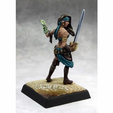 RPR60134 Isabella Locke Pirate Miniatures 25mm Heroic Scale Pathfinder (ONLINE ORDER ONLY)