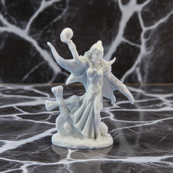 RPR77027 Naomi Female Vampire Miniature 25mm Heroic Scale Figure Dark Heaven Bones (ONLINE ORDER ONLY)