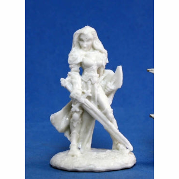 RPR77077 Finari Female Paladin Miniature 25mm Heroic Scale (ONLINE ORDER ONLY)