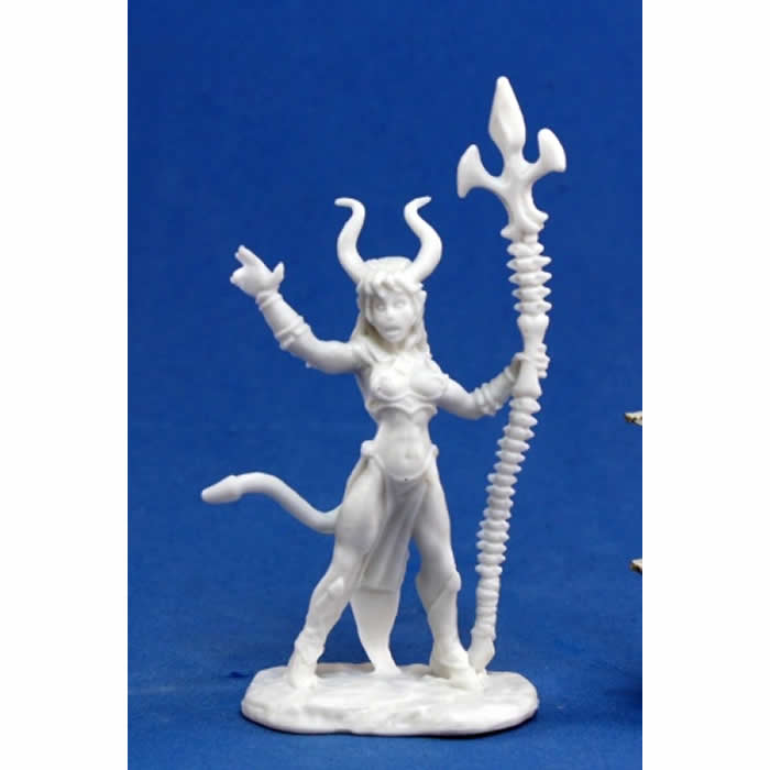 RPR77119 Sinessa Hellborn Sorceress Miniature 25mm Heroic Scale (ONLINE ORDER ONLY)