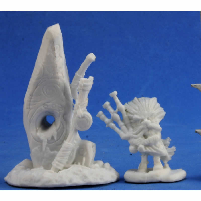 RPR77390 Highlands Familiar and Menhir Stone Miniature 25mm Heroic Scale Figure Dark Heaven Bones (ONLINE ORDER ONLY)