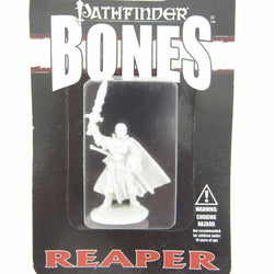 RPR89011 Seelah Iconic Paladin Miniature 25mm Heroic Scale Pathfinder (ONLINE ORDER ONLY)