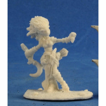 RPR89027 Lini Iconic Gnome Druid Miniature 25mm Heroic Scale Pathfinder (ONLINE ORDER ONLY)